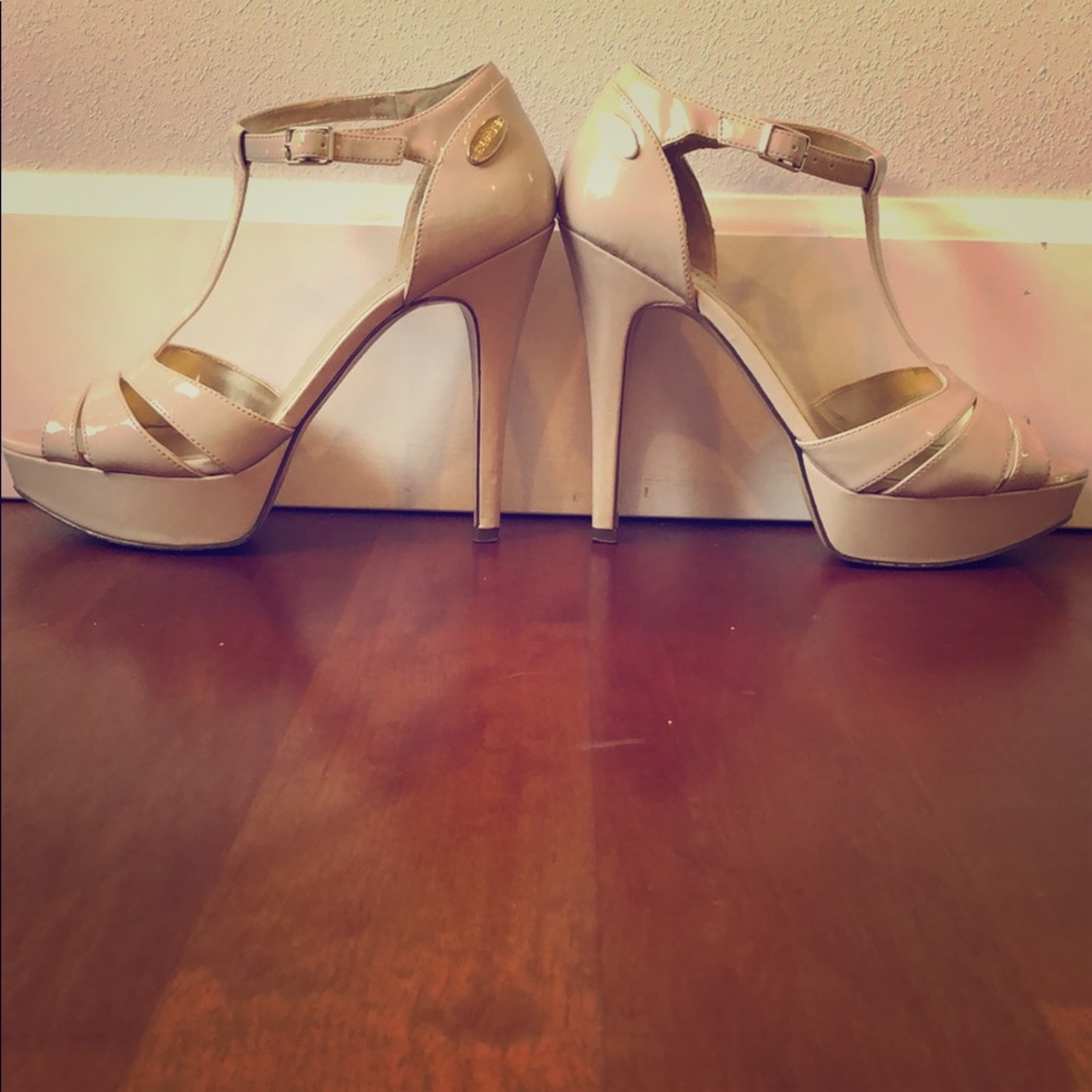 GUESS Patten leather Heels